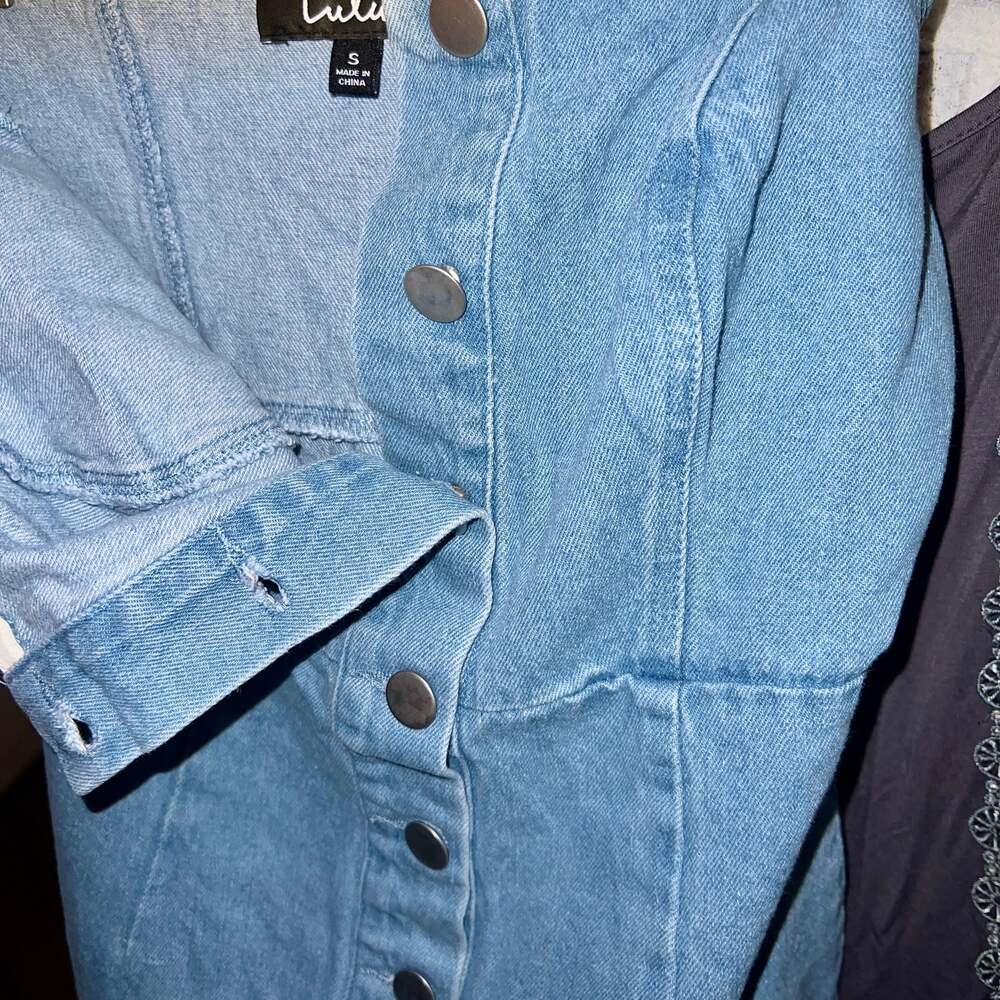 Lulus - Picture 4 of 5